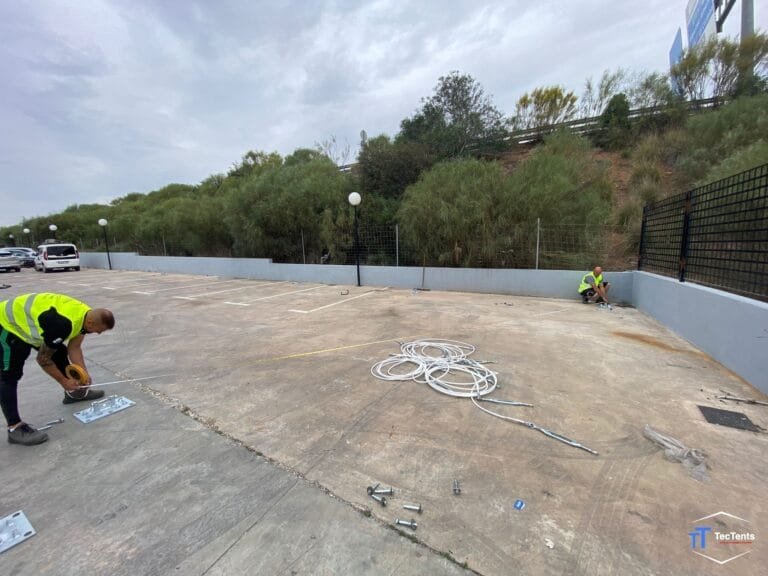 Detalle de carpas para aparcamientos en Alicante