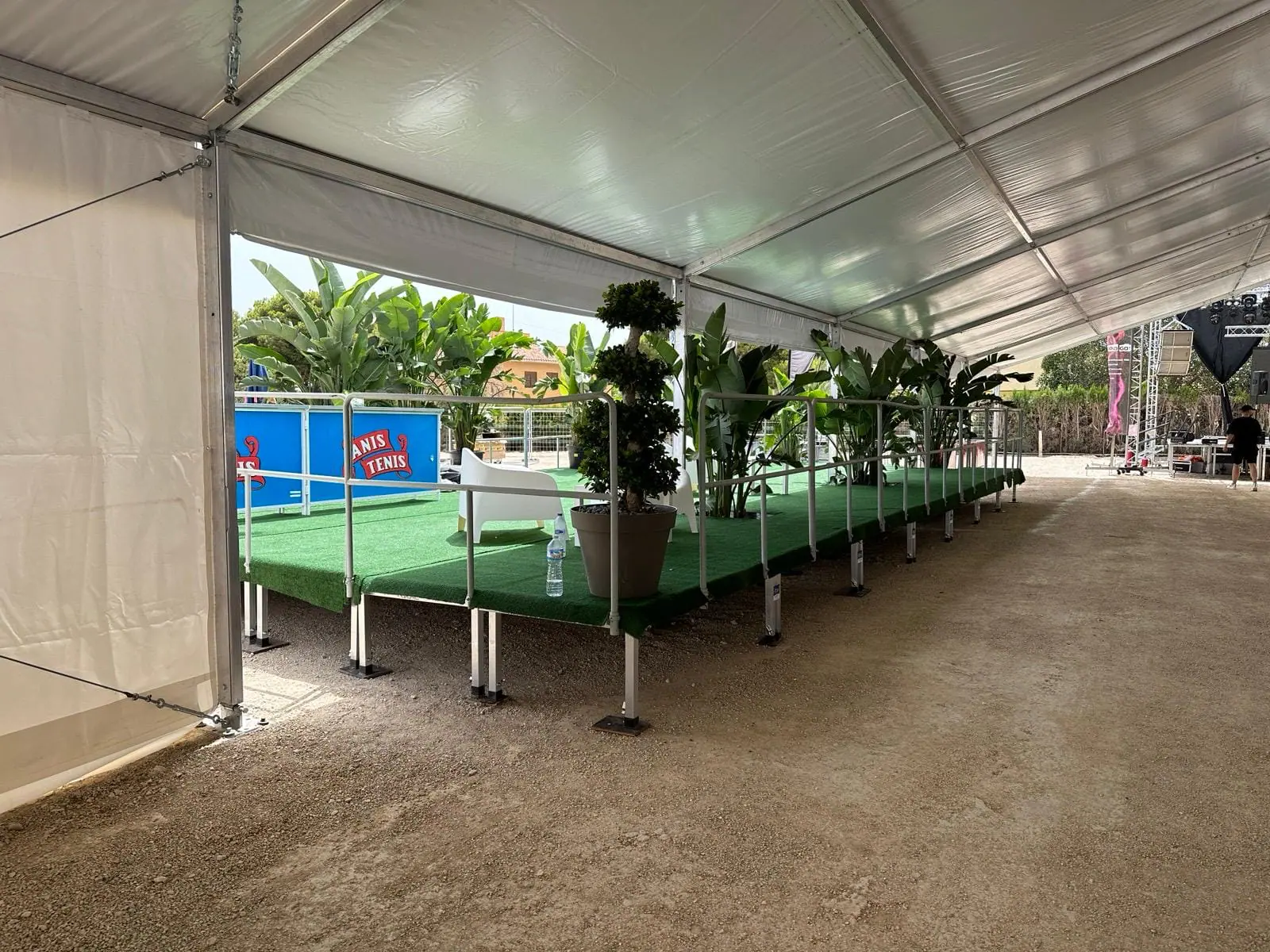 Carpa de 15x50m y jaimas de 5x5m - Tec Tents