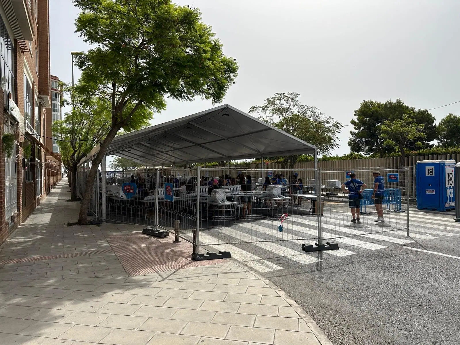 Carpa de 15x50m y jaimas de 5x5m - Tec Tents