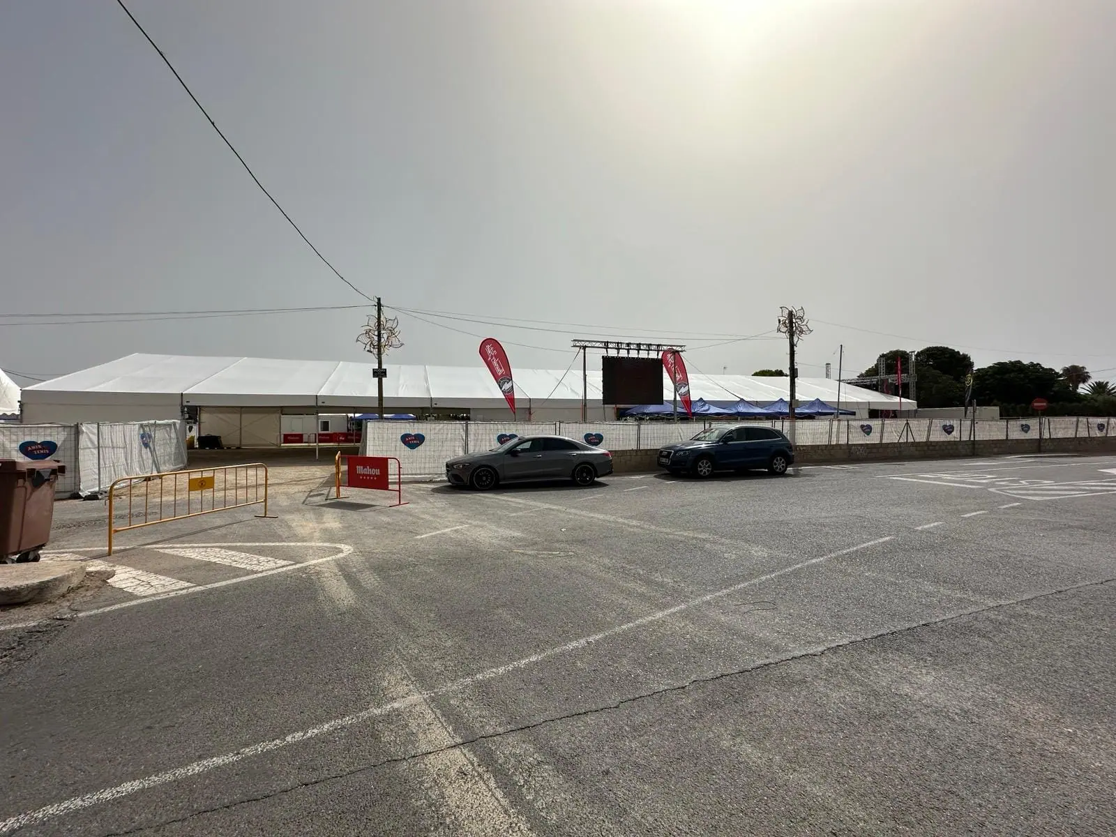 Carpa de 15x50m y jaimas de 5x5m - Tec Tents