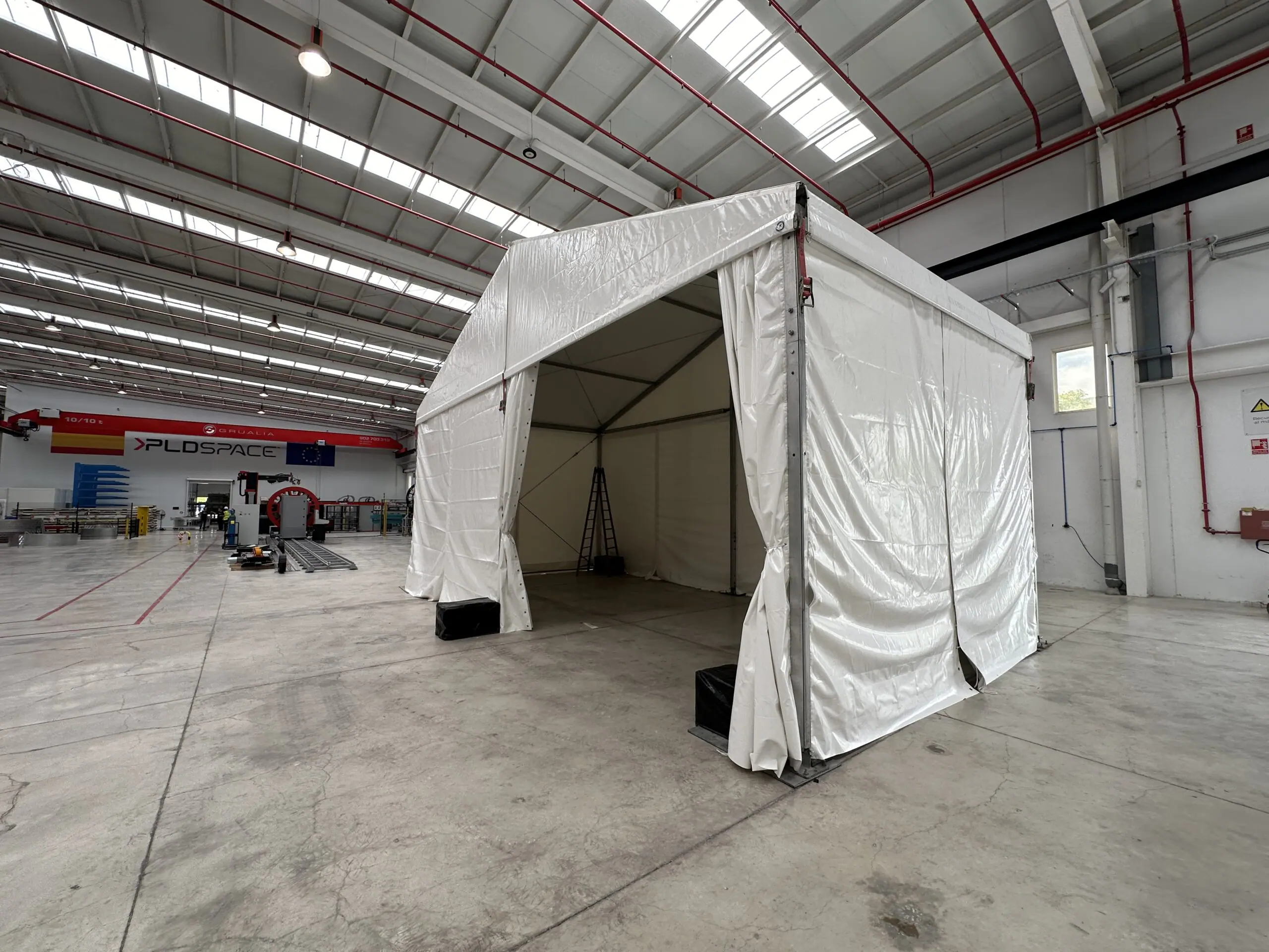 Carpa a 2 aguas 10x5m con pata de 4m- Tec Tents (72)