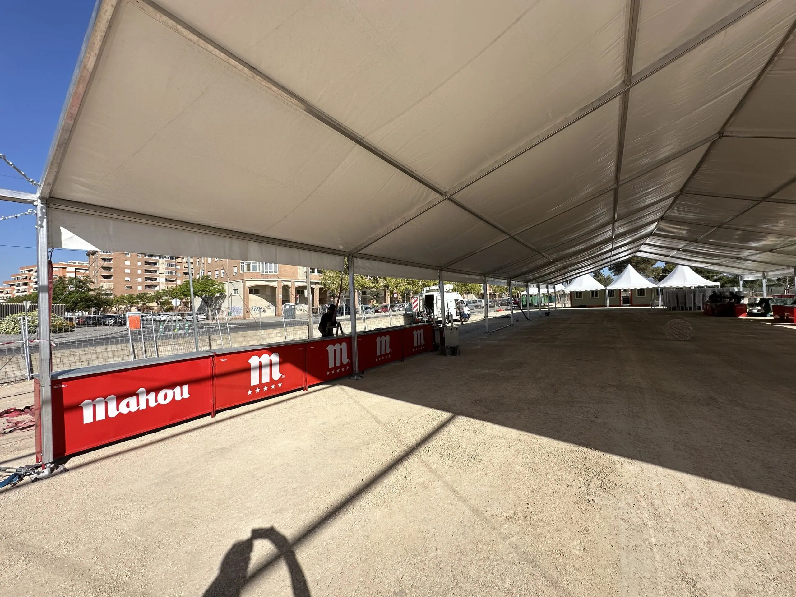Carpa de 15x50m y jaimas de 5x5m - Tec Tents (19)