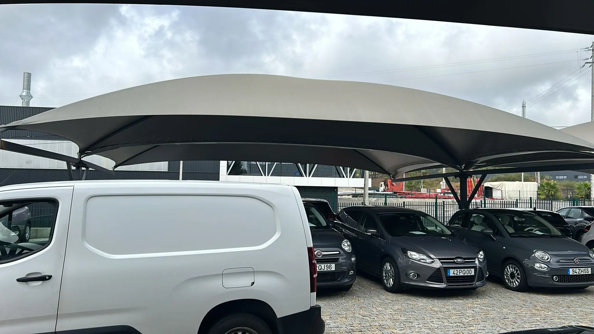 Marquesina para coches 10x5m 2 patas - tec tents (3)