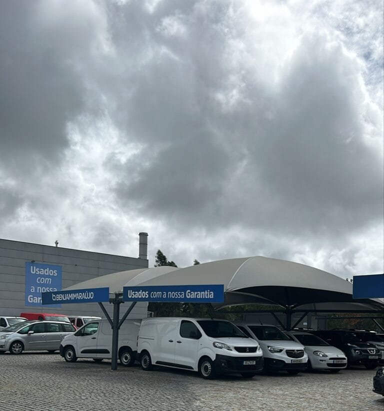Marquesina para coches fabricada por Tec Tents