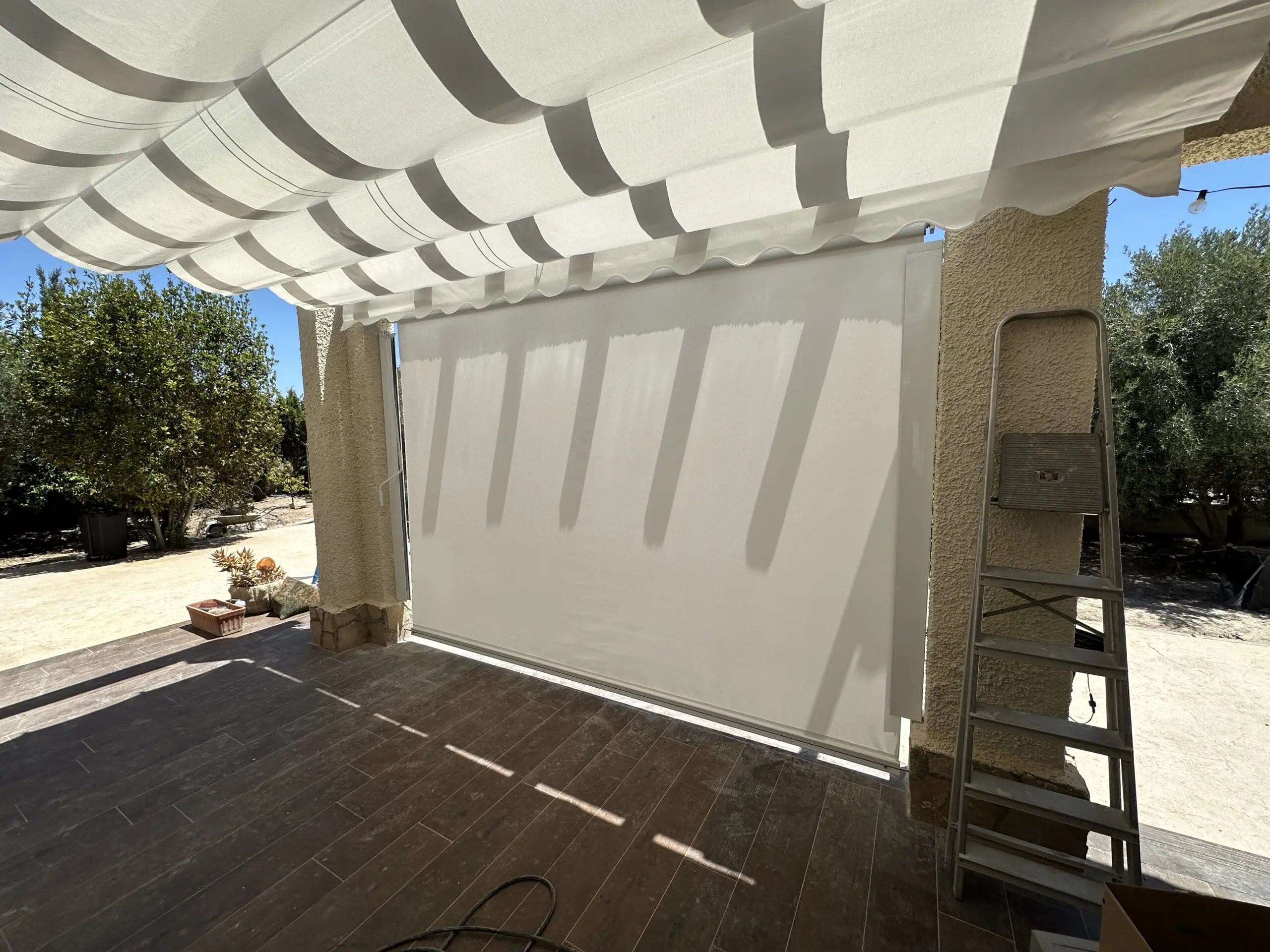 Toldos correderos, pergolas retractiles