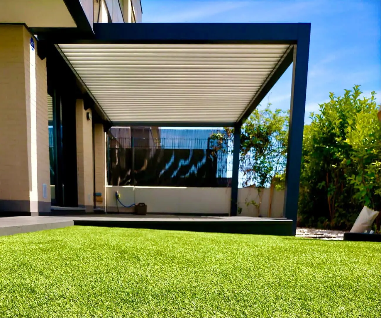 pergola bioclimatica - tec tents (58)